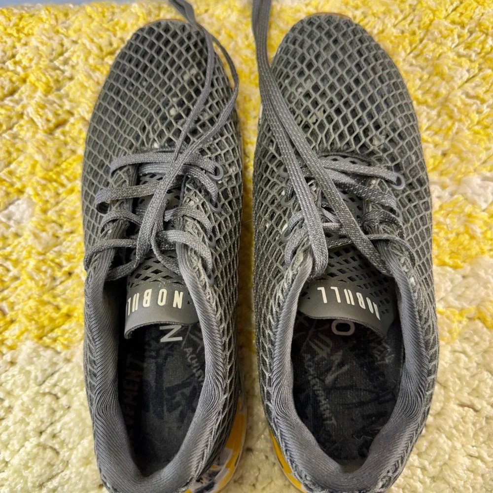 NOBULL Mesh Runner Grey Yellow Splatter Training Shoes Mens 6 Womens 7.5 Sneaker